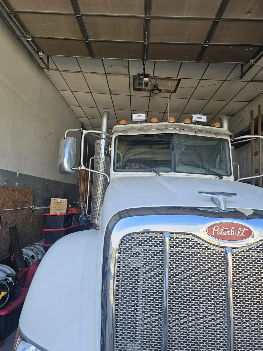 Peterbilt commercial truck windshield serviced by Auto Glass Xpress